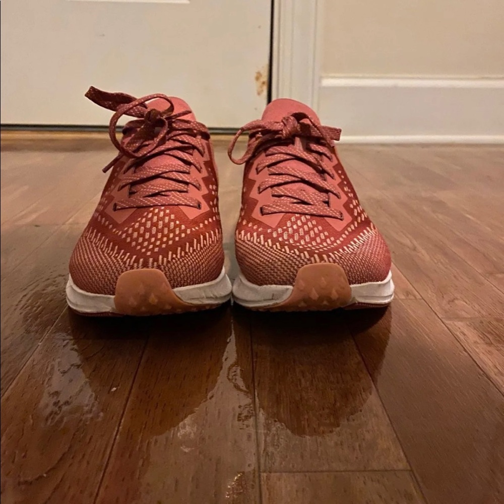 Sbeakee like new condirion - Picture 2 of 3